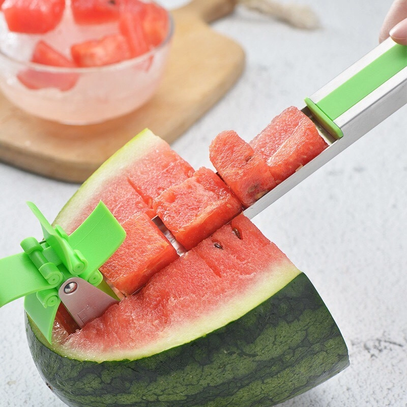 Dụng cụ cắt dưa hấu siêu nhanh