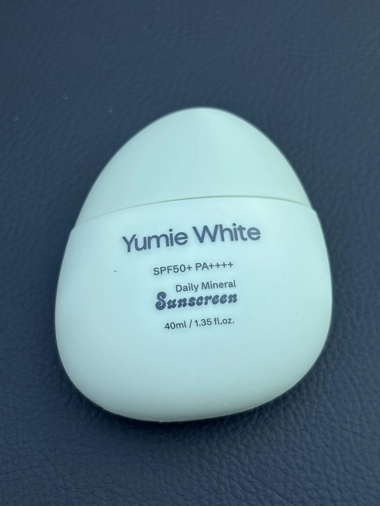 Kem chống nắng Yumie White Daily Mineral Sunscreen SPF 50+ Pa++++